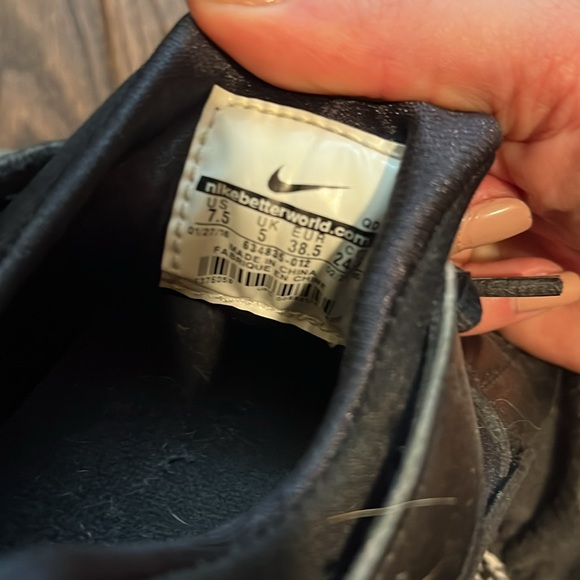 Nike Air Huarache SIZE 7.5 - Picture 6 of 7